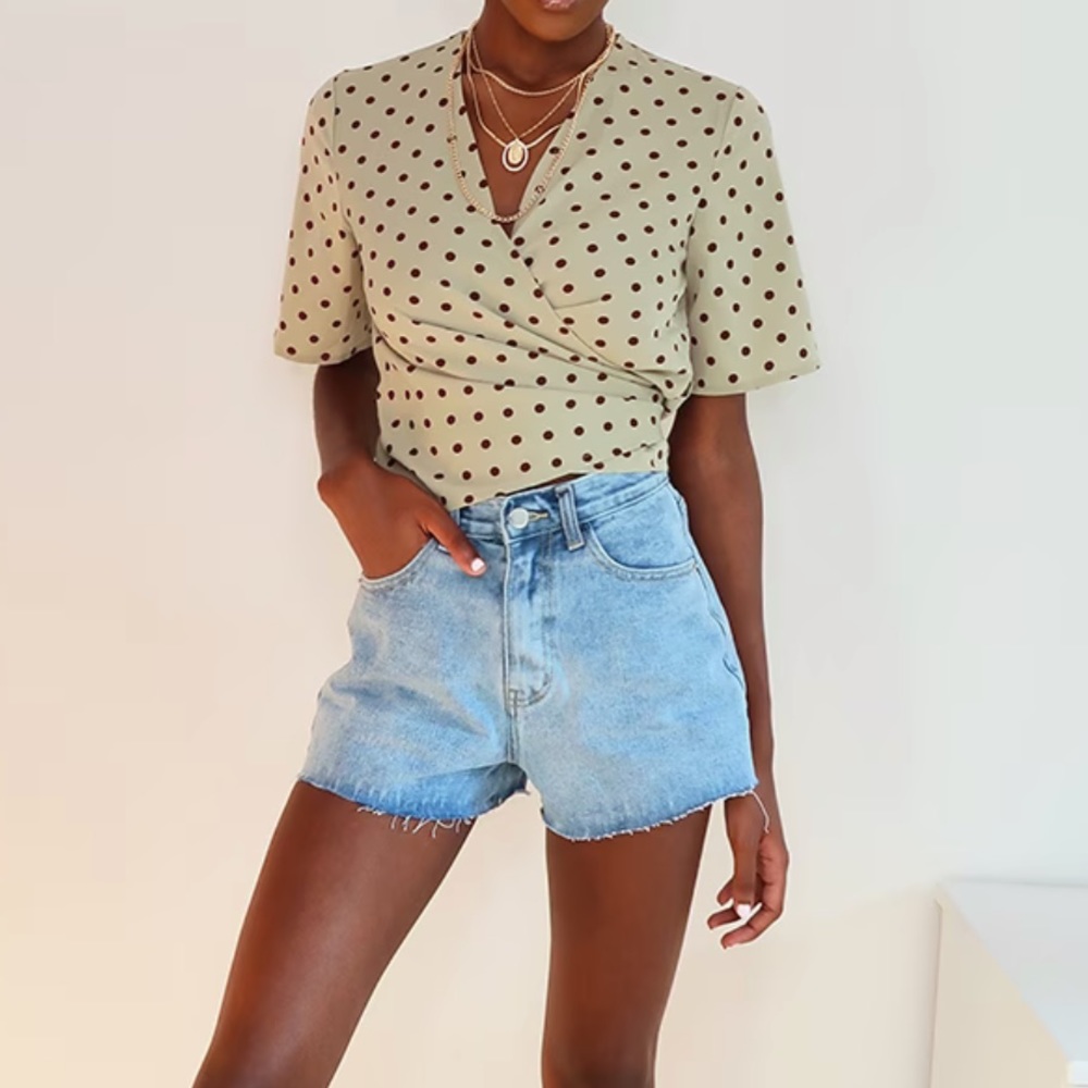 Pretty Little Thing Sage Green Polka Dot Short Sleeve Tie Front Blouse Top Sz.4